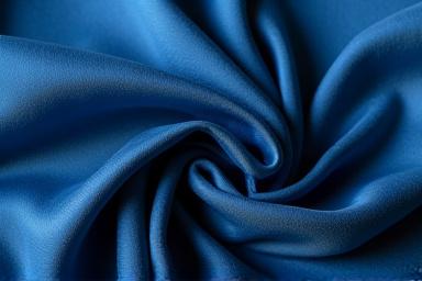 Echarpe en soie naturelle teinte à l'indigo